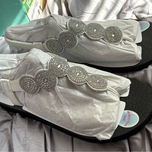 Sketchers Silver Women's Sandals | yoga foam